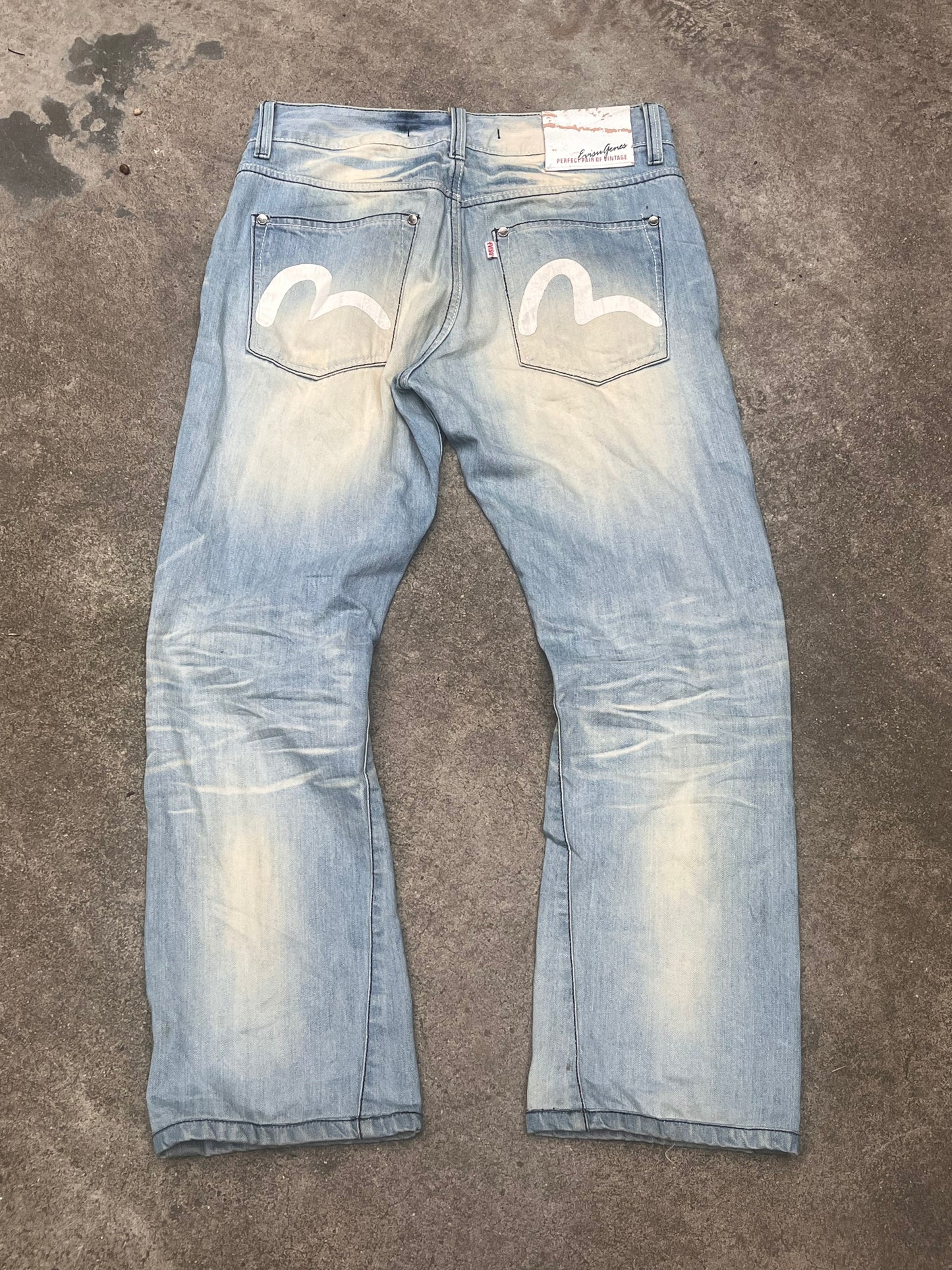 Baggy evisu light wash