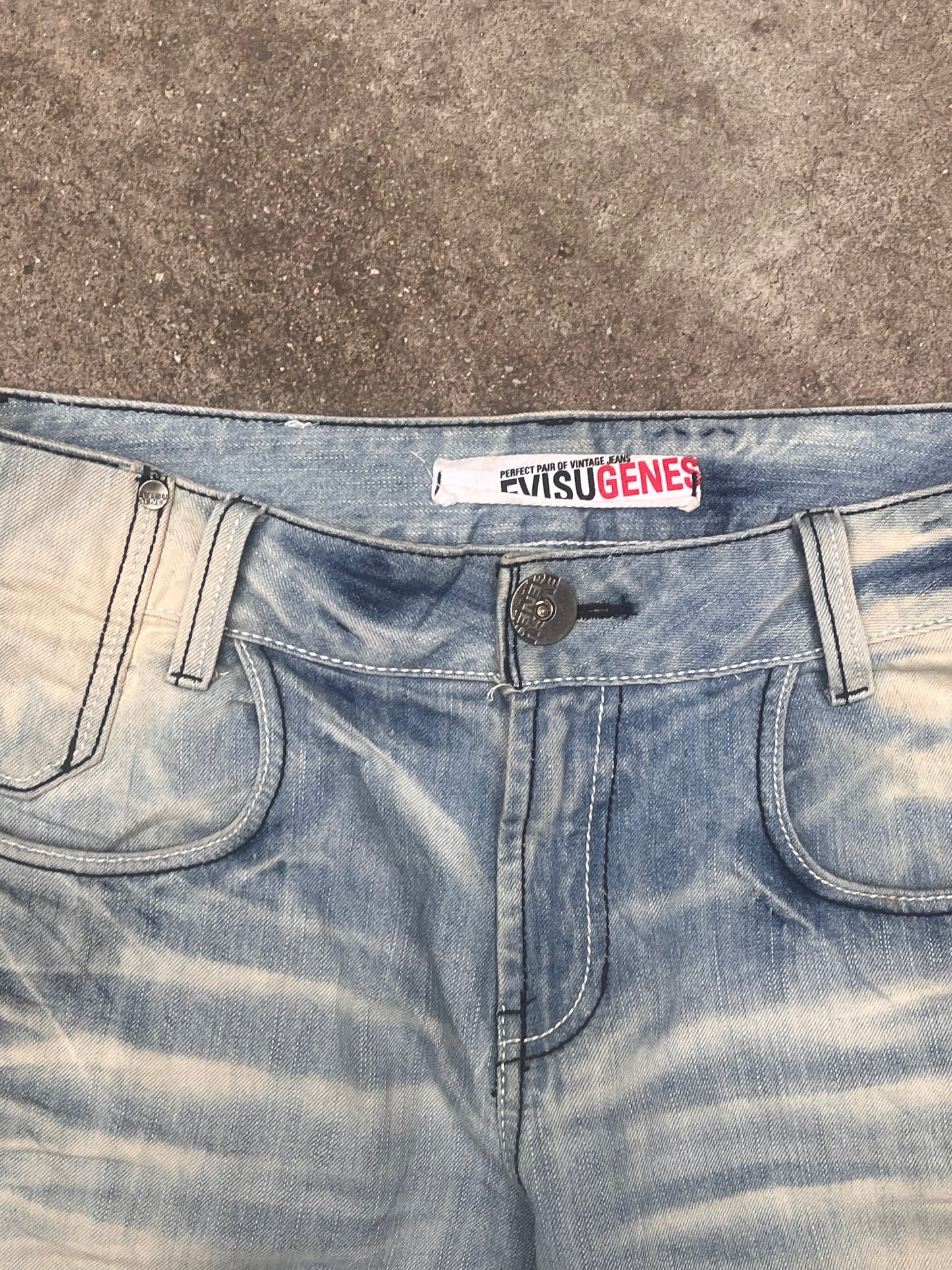 Baggy evisu light wash