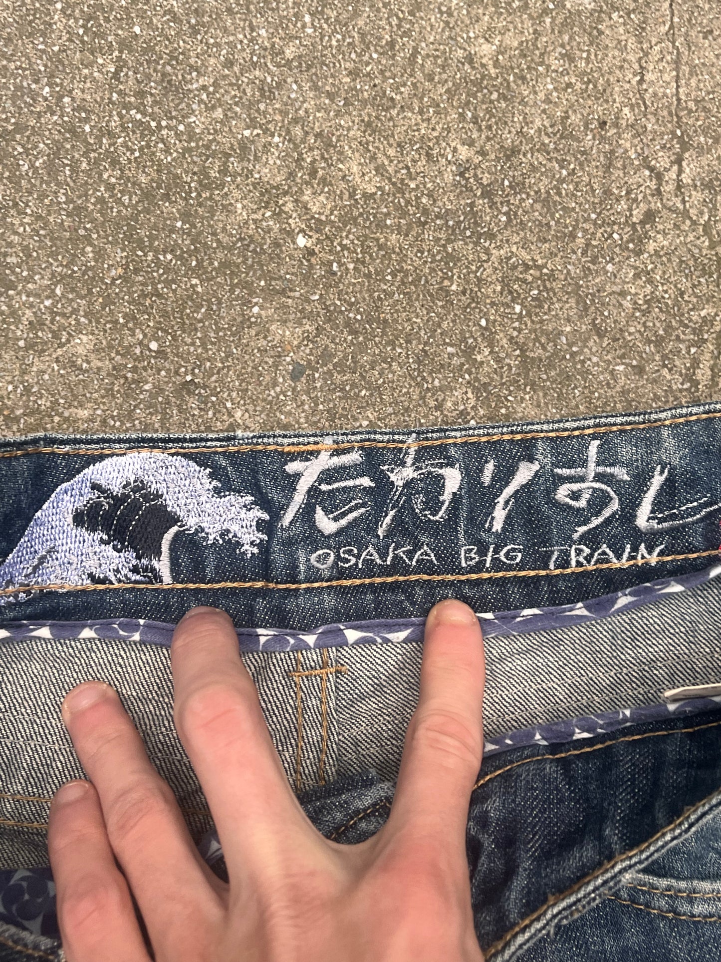 Big Train Osaka embroidered baggy jeans